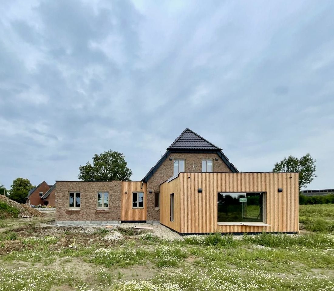 Fertiggestelltes Einfamilienhaus