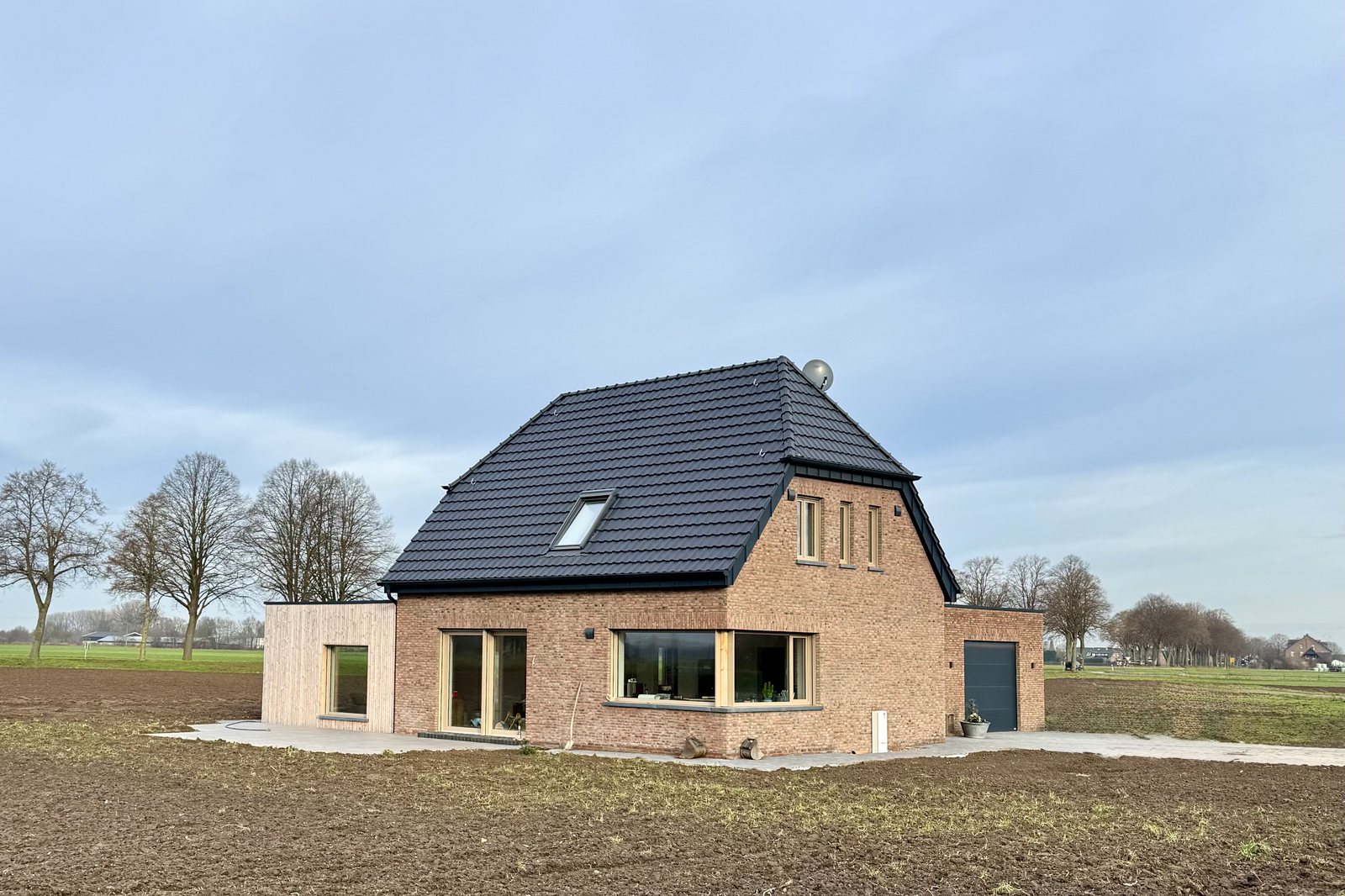 Einfamilienhaus nach Sanierung und Erweiterung am Niederrhein